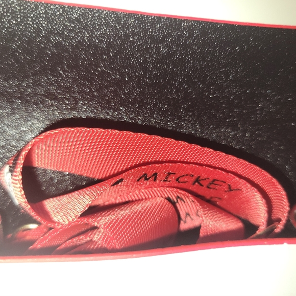 Minnie Mouse DIisney Mini Purse New in Package Little Girls or Disney Lovers - Picture 4 of 9